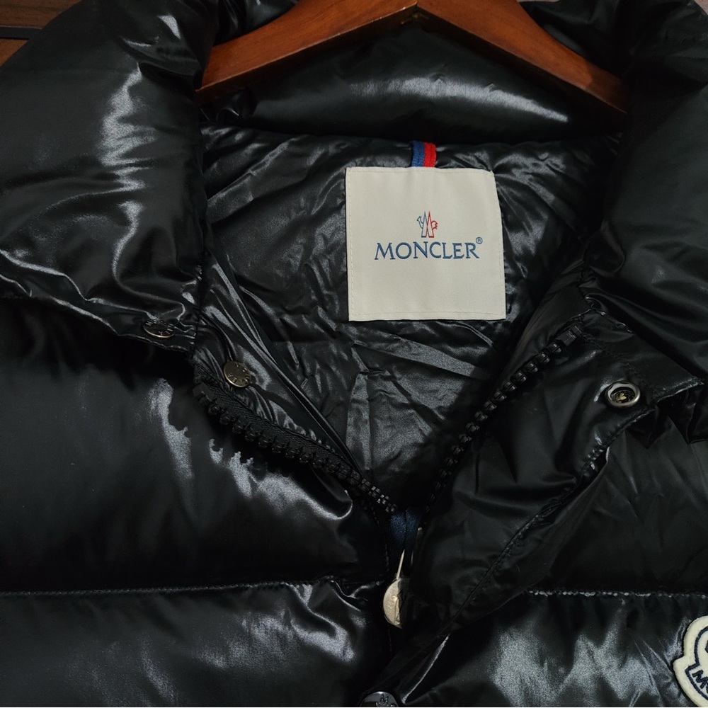 Moncler Shiny Black Quilted Puffer Vest - Picture 5 of 7
